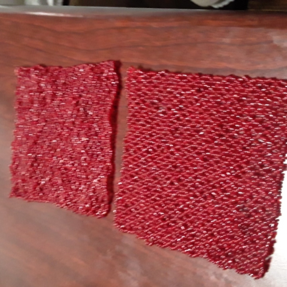 2 xmas beaded holiday coasters